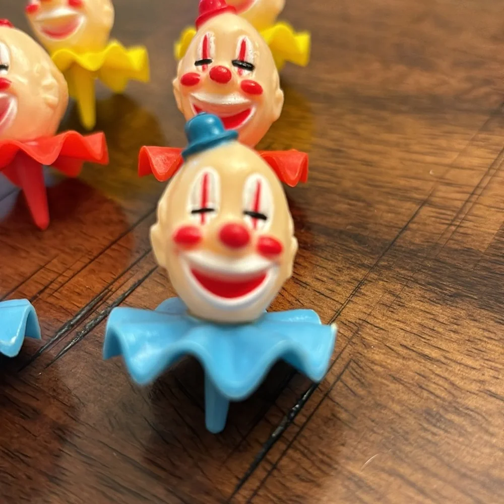 6 Wilton’s Vintage clown cake toppers